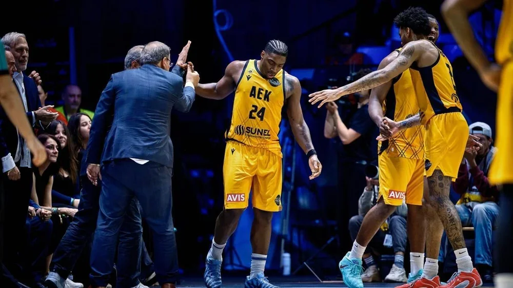 El AEK Atenas dominó con autoridad durante los tres primeros cuartos